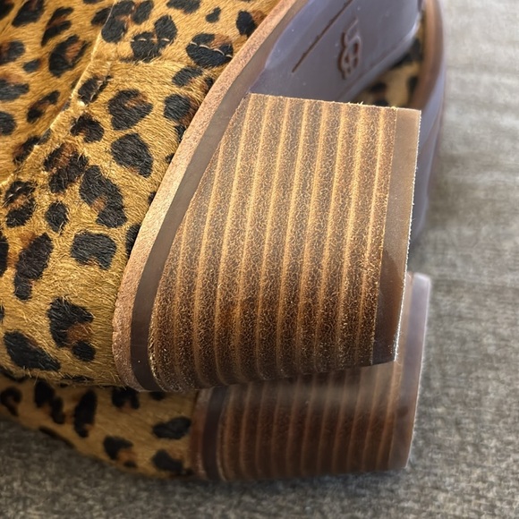 UGG Leopard Kingsburg Calf Hair Zip Up Ankle Boot Women's Sizes 8 - Picture 10 of 16